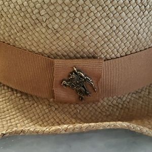 100% CELLULOSE Burberry hat